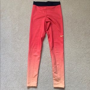 Nike Pro Hyperwarm Size S Leggings